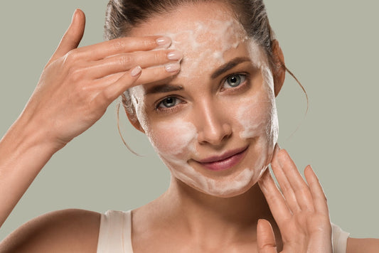 Why Is a Treatment Cleanser Essential to Your Minimalist Routine?