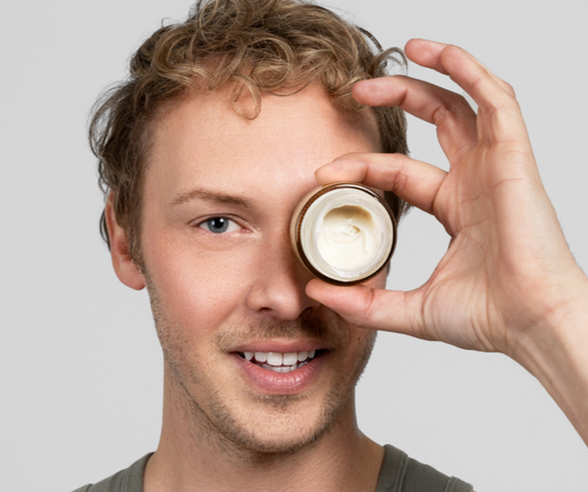 5% vs 10% Niacinamide (B3): Which is Better For You?